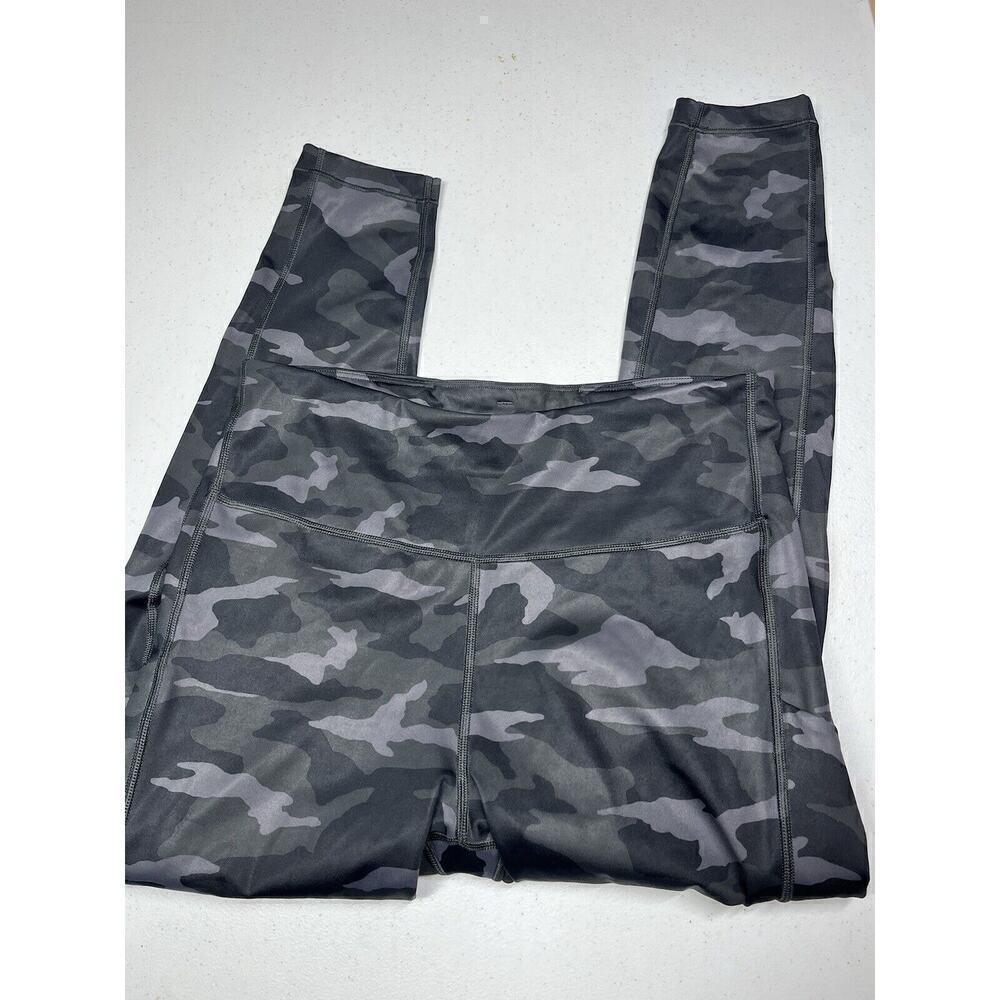 Athleta Ultimate Camo 7/8 Tight Pocket Womens Size M